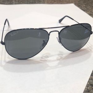 Ray-Ban Aviator Total Black Polarized - NEW